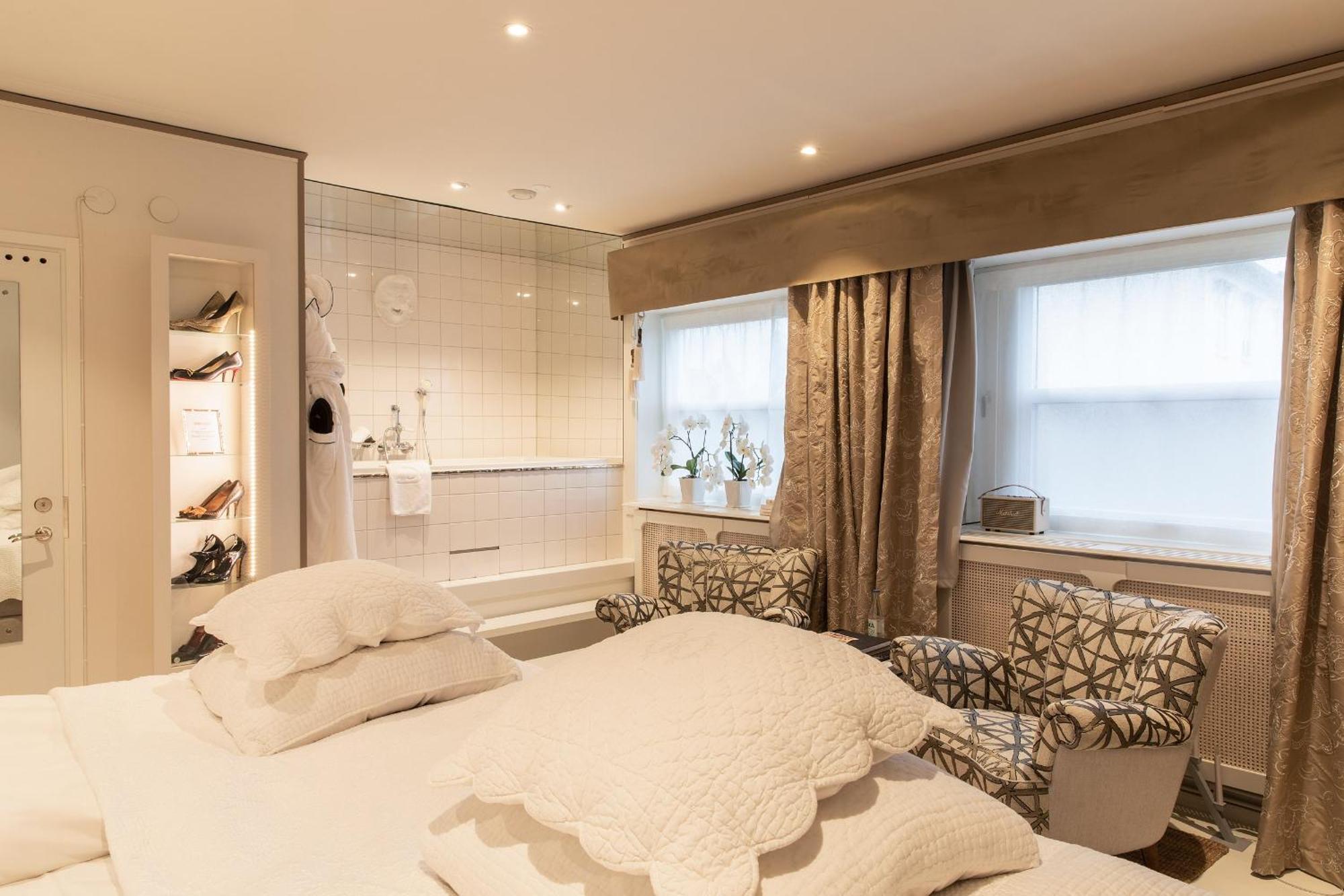 Bomans Hotell I Троса Екстериор снимка