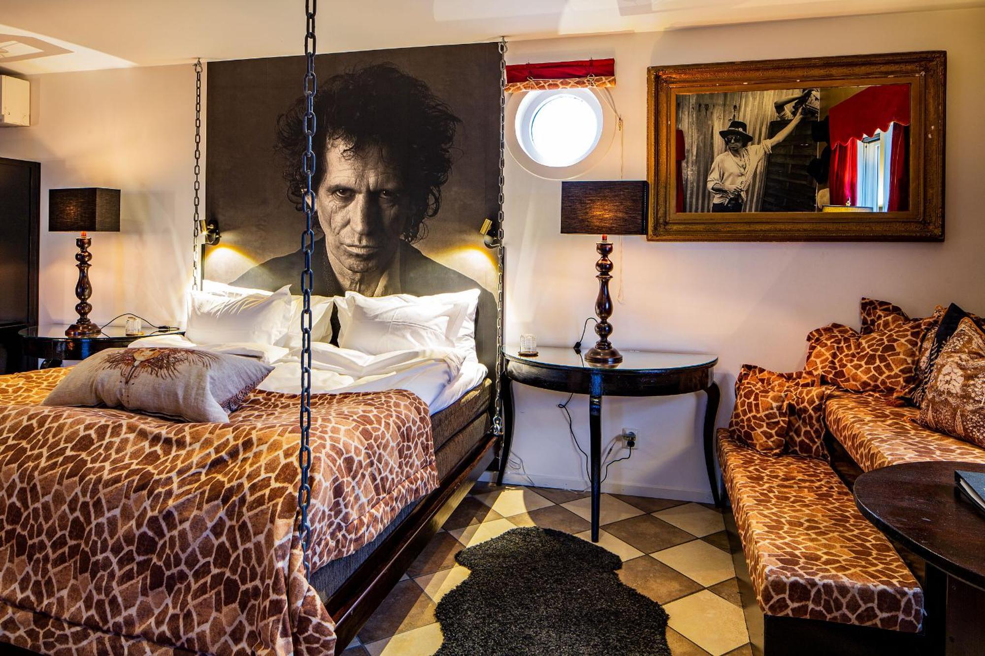 Bomans Hotell I Троса Екстериор снимка