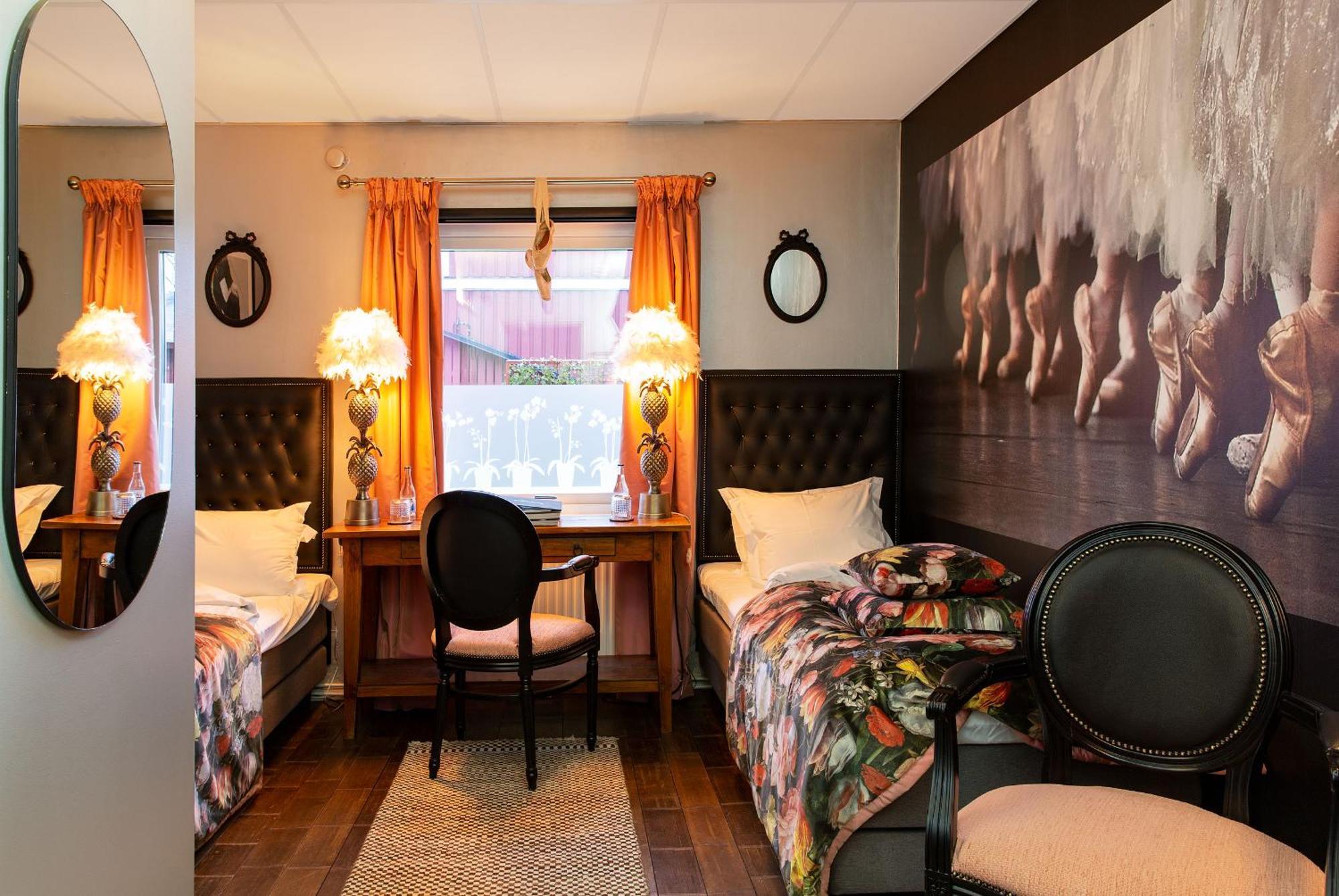 Bomans Hotell I Троса Екстериор снимка