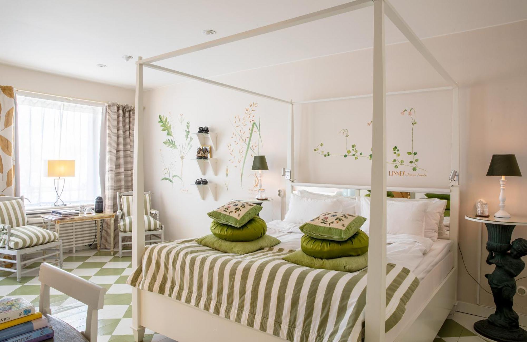 Bomans Hotell I Троса Екстериор снимка