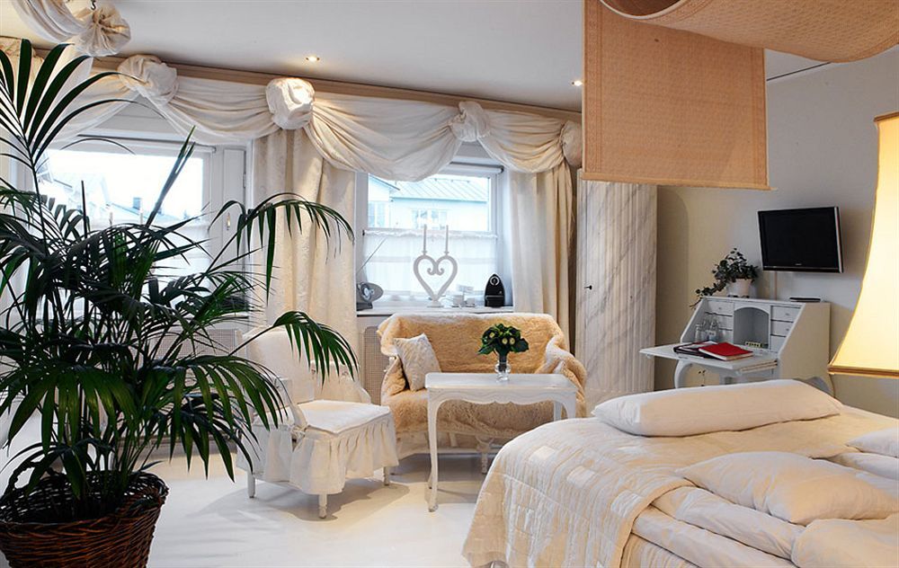 Bomans Hotell I Троса Екстериор снимка