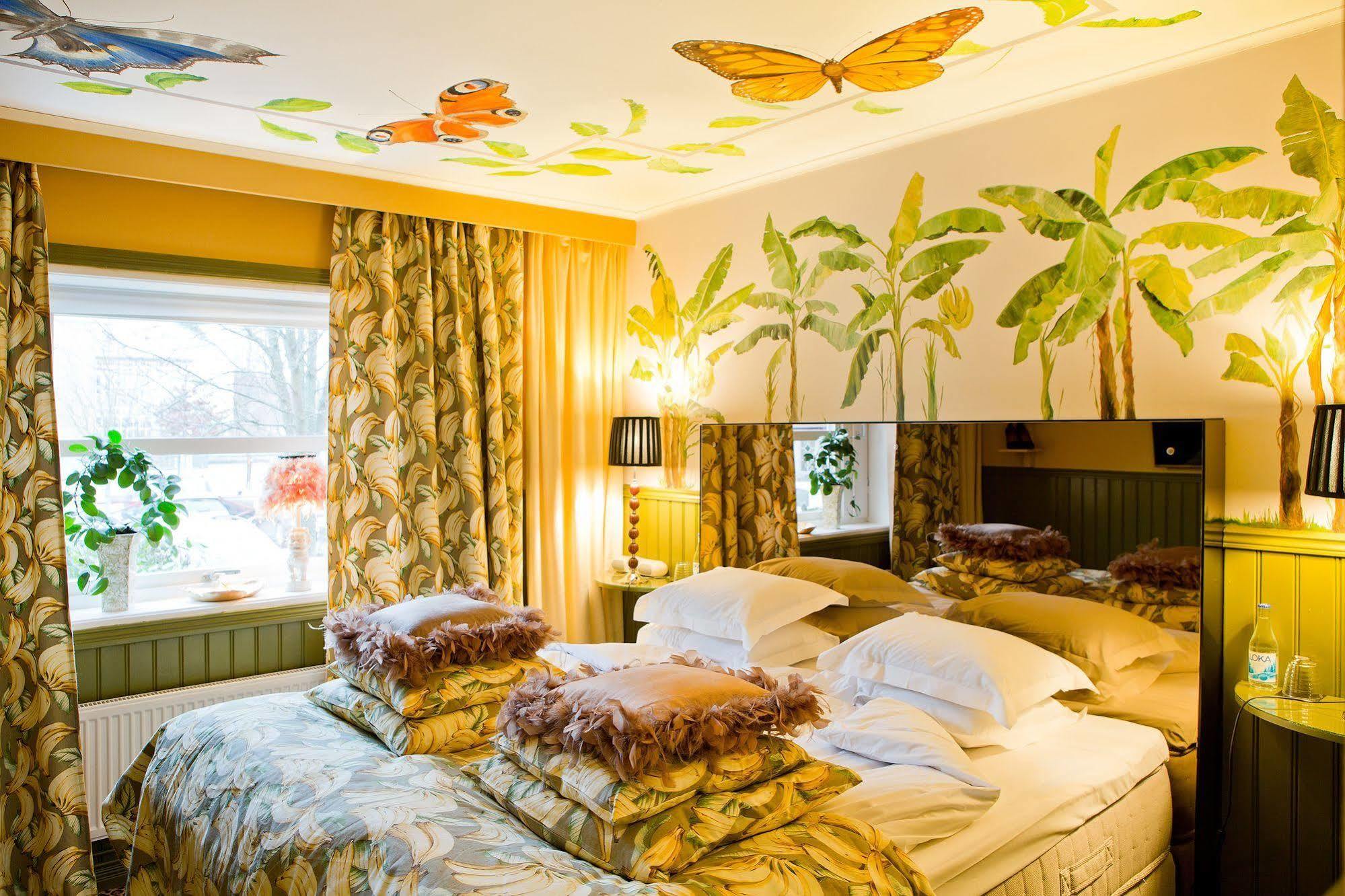 Bomans Hotell I Троса Екстериор снимка