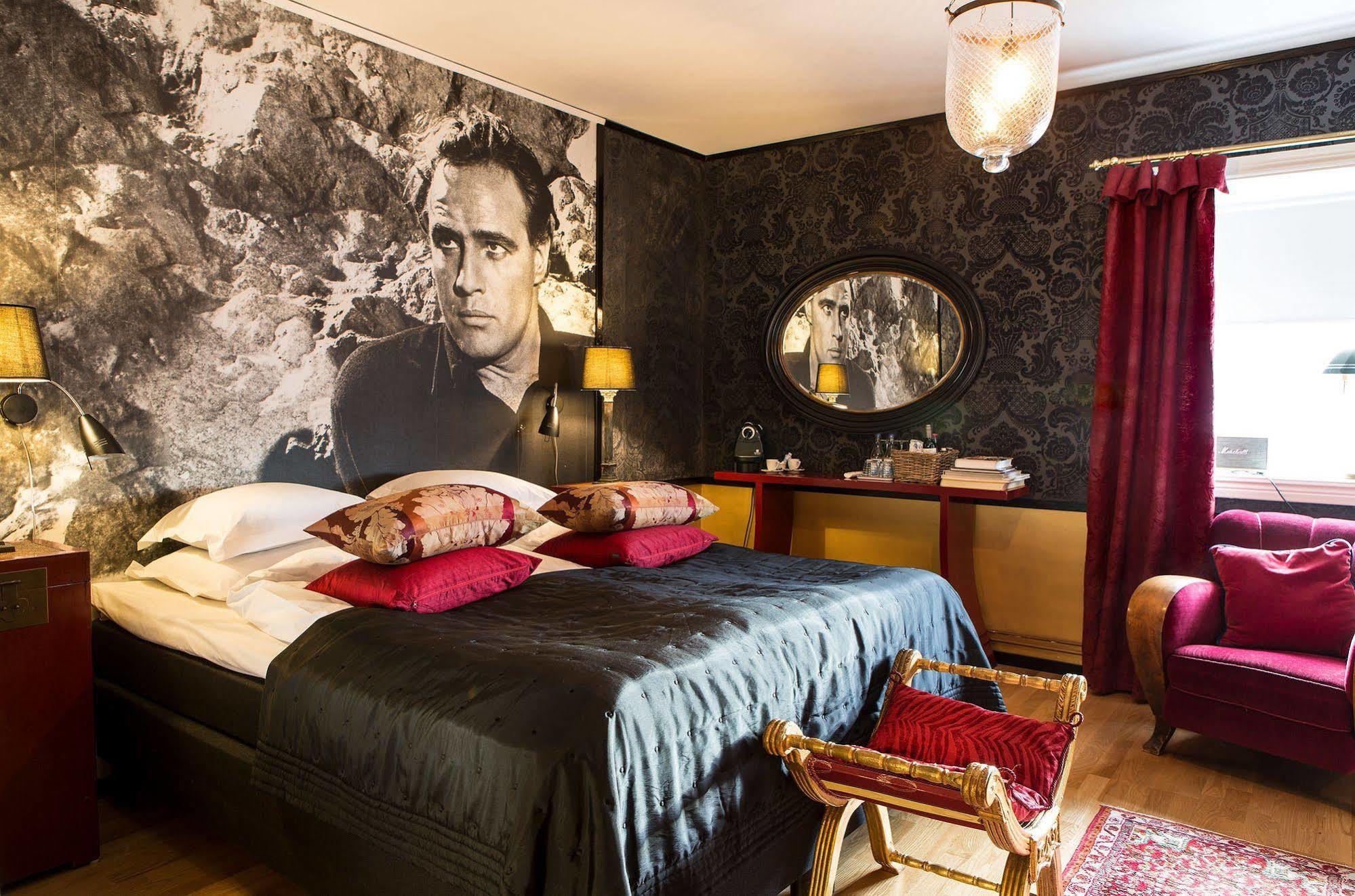 Bomans Hotell I Троса Екстериор снимка